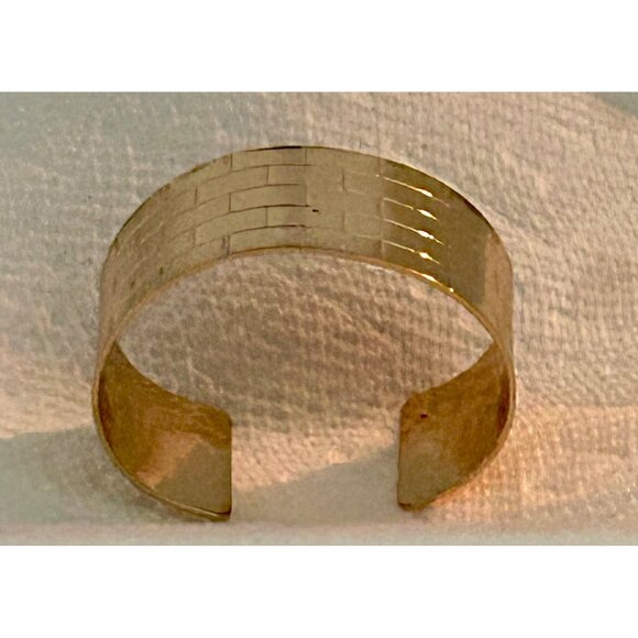 Follow The Yellow Brick Road Gold Tone Brick Design Cuff Bracelet - Picture 4 of 11
